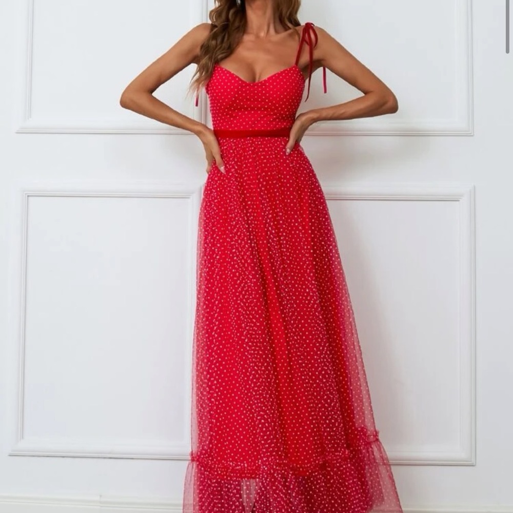 red floor length/prom dress